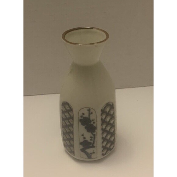 Japanese OTAGIRI ORIGINAL Wine Sake Set Jug (Flask) 4 Cups Four Seasons MIB - Picture 2 of 14